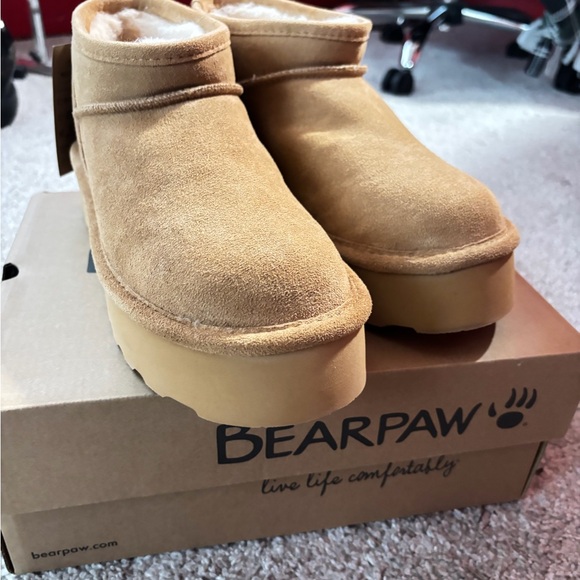 BearPaw Shoes - BearPaw Cardboard Shoe Box in Brown